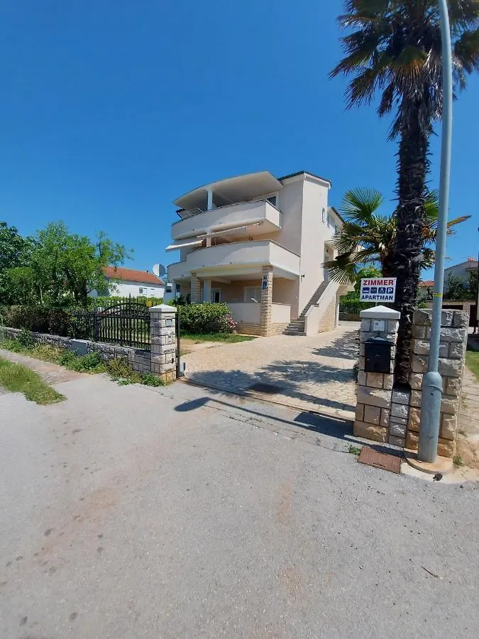 Emma Demarin Apartments Medulin Kroatien