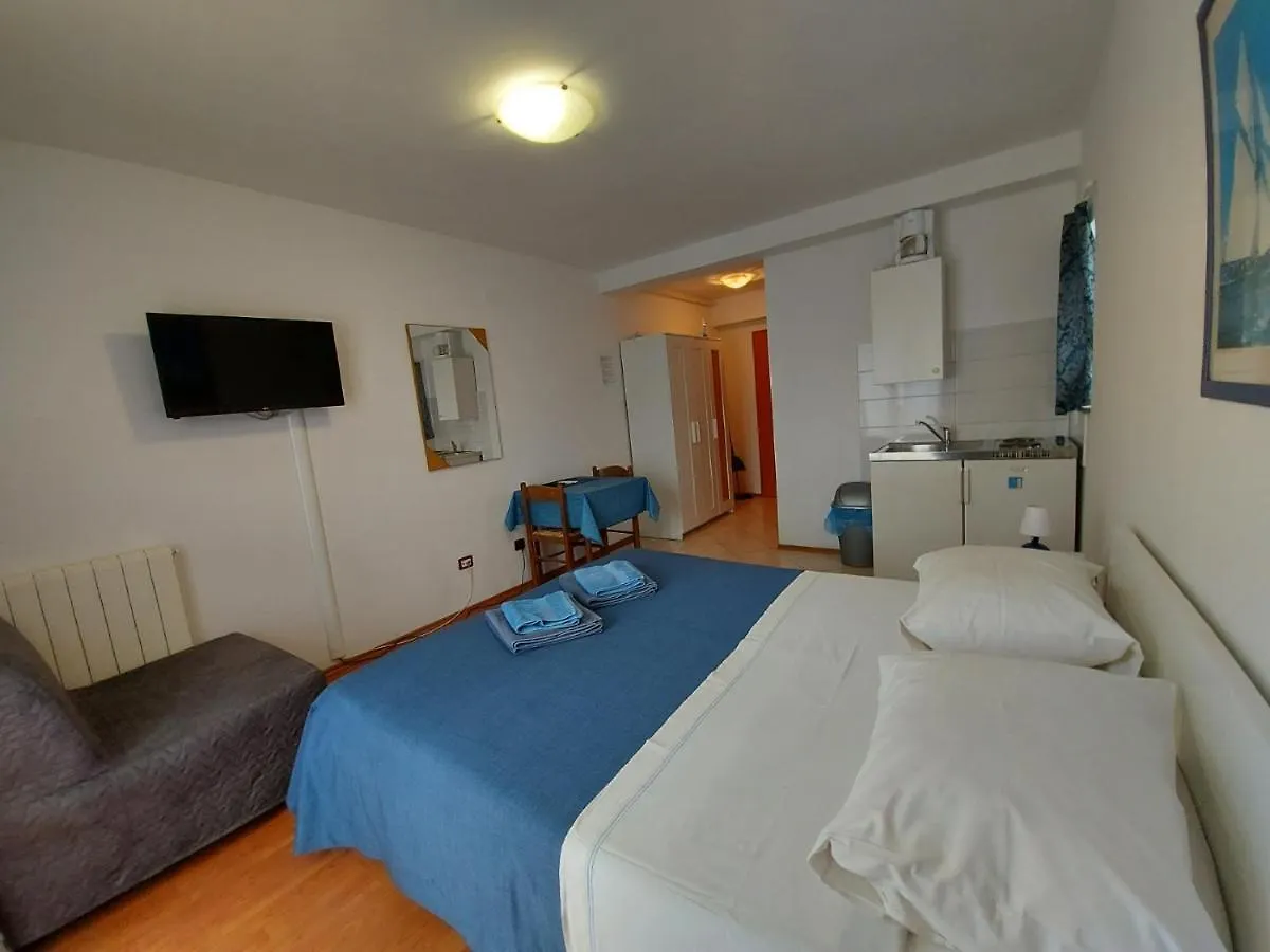 Emma Demarin Apartments Medulin