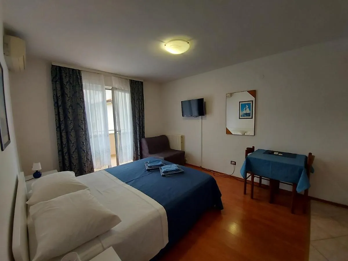 Emma Demarin Apartments Medulin
