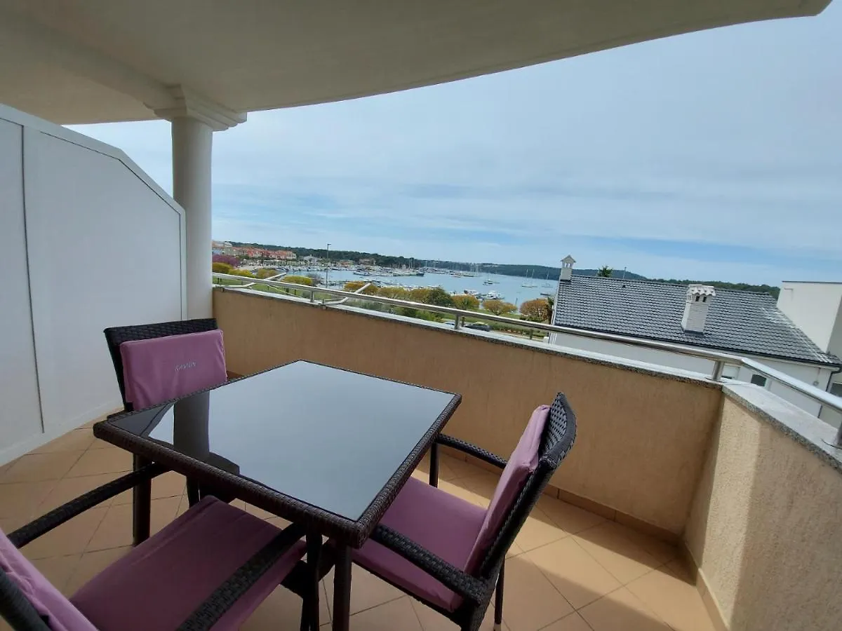 Emma Demarin Apartments Medulin