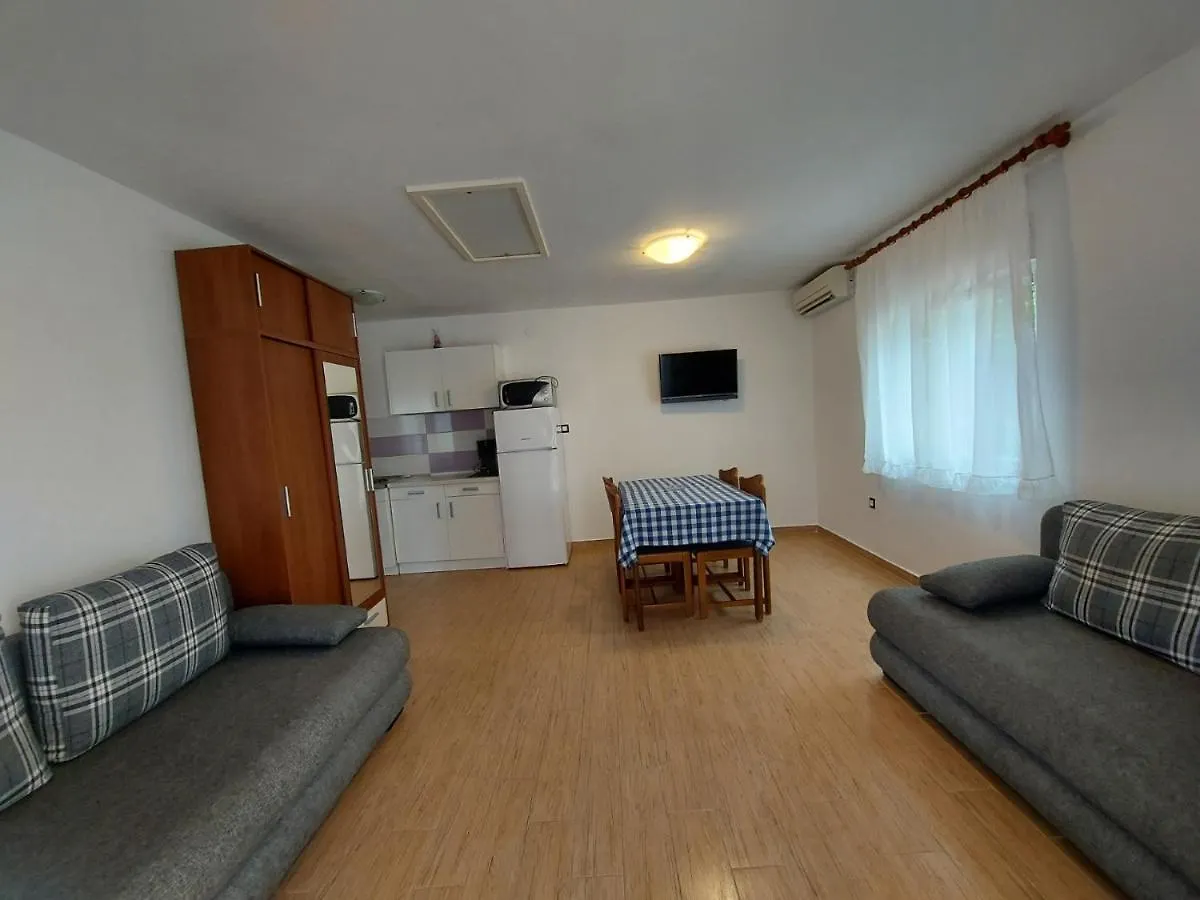 Emma Demarin Apartments Medulin