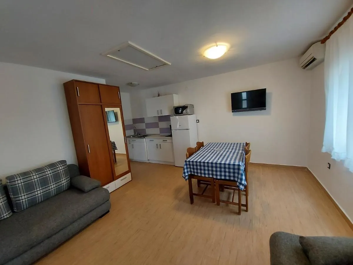 Emma Demarin Apartments Medulin