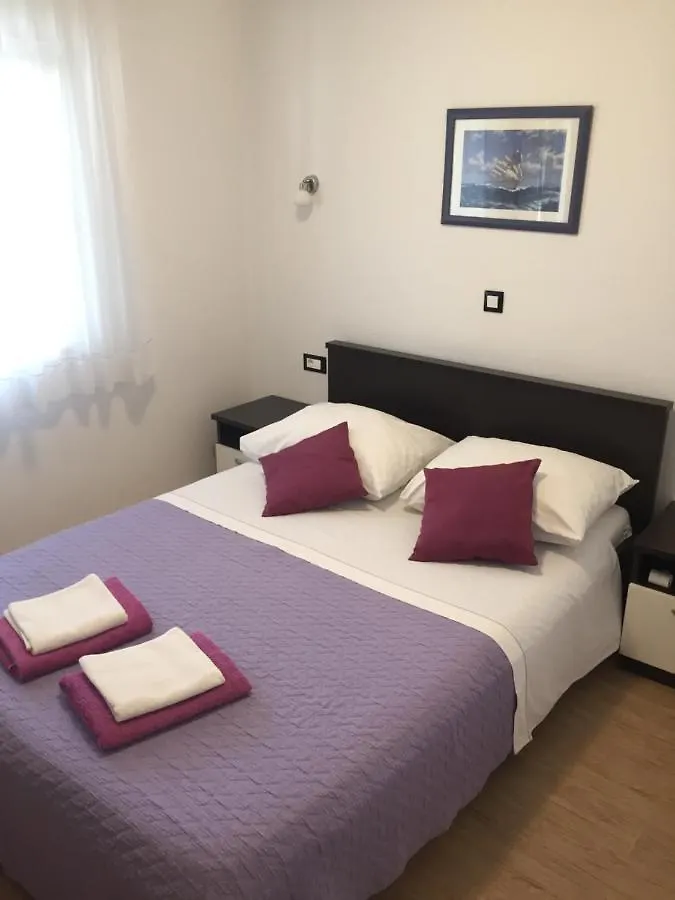 Emma Demarin Apartments Medulin