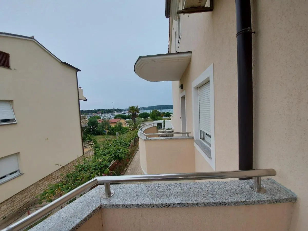 Emma Demarin Apartments Medulin