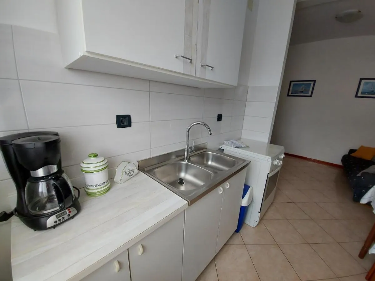 Emma Demarin Apartments Medulin