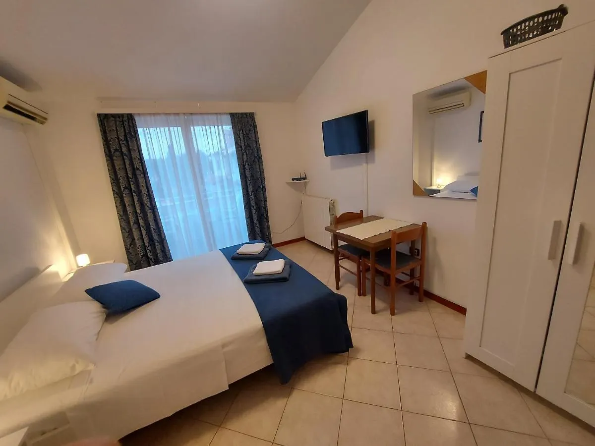 Emma Demarin Apartments Medulin
