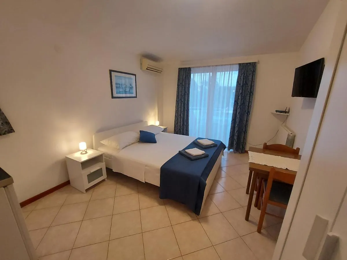 Emma Demarin Apartments Medulin