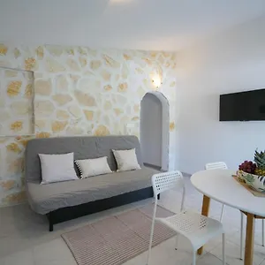 summerhouse.hotelinzadar.com/